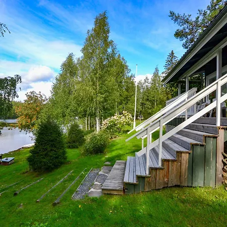 Villa Kastehelmi *